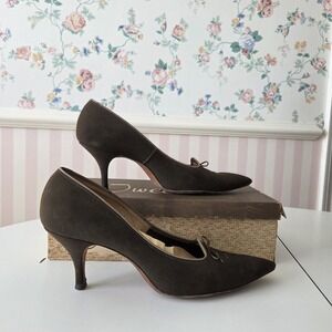 Vtg 60s 9AA Kitten Heels Pointed Toe Pump Chocolate Brown Faux Suede Retro